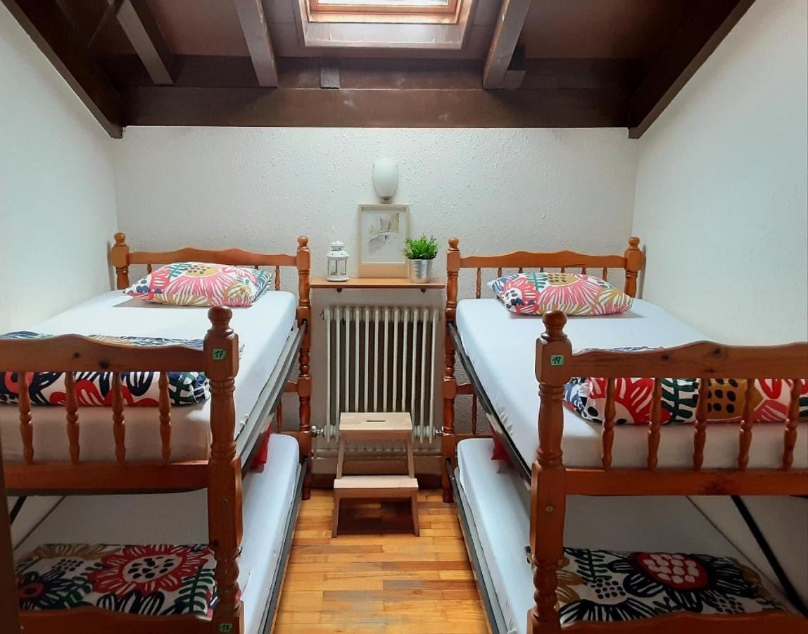 Хостел Refugio La Ardilla Real Посада-де-Вальдеон Екстер'єр фото