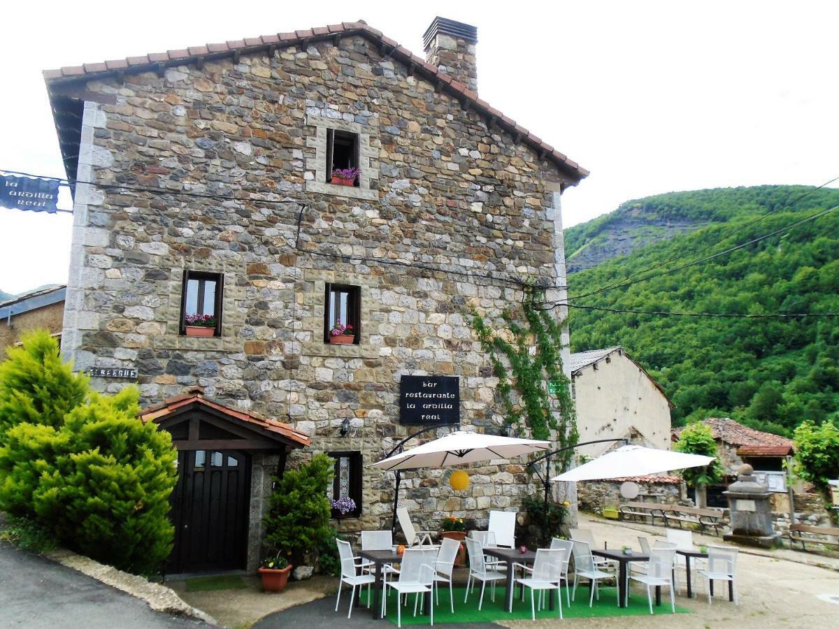 Хостел Refugio La Ardilla Real Посада-де-Вальдеон Екстер'єр фото