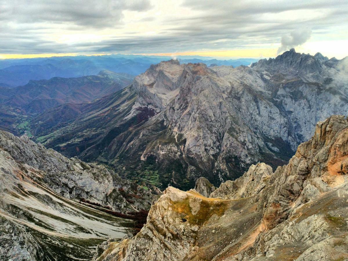 Хостел Refugio La Ardilla Real Посада-де-Вальдеон Екстер'єр фото